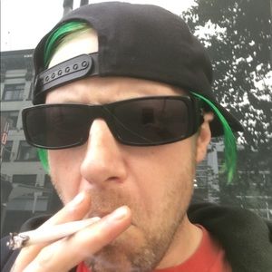 Meet your Posher, Troy